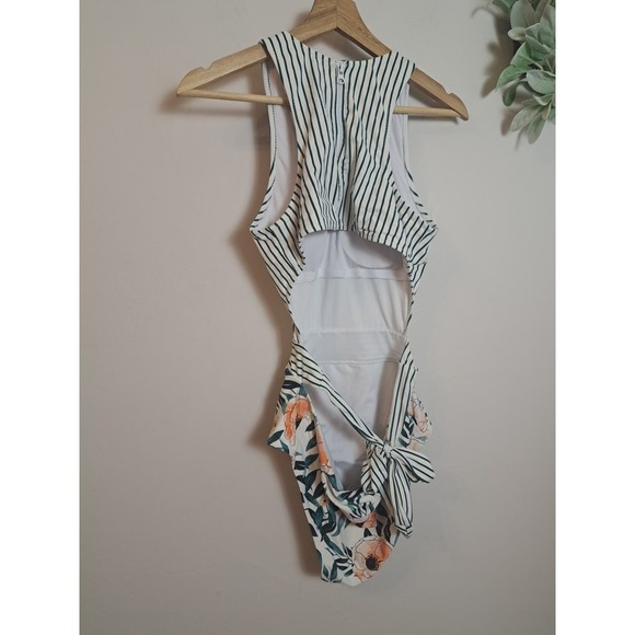 Cupshe Bathing Suit  Floral Bandage One-Piece Swimsuit White Green Pink L - Picture 4 of 6